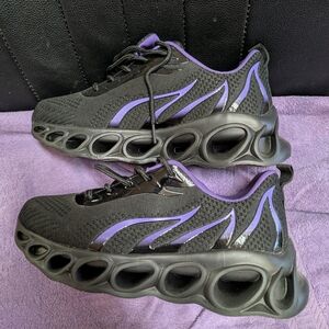 Sleek Black and Purple Women's Athletic Sneakers